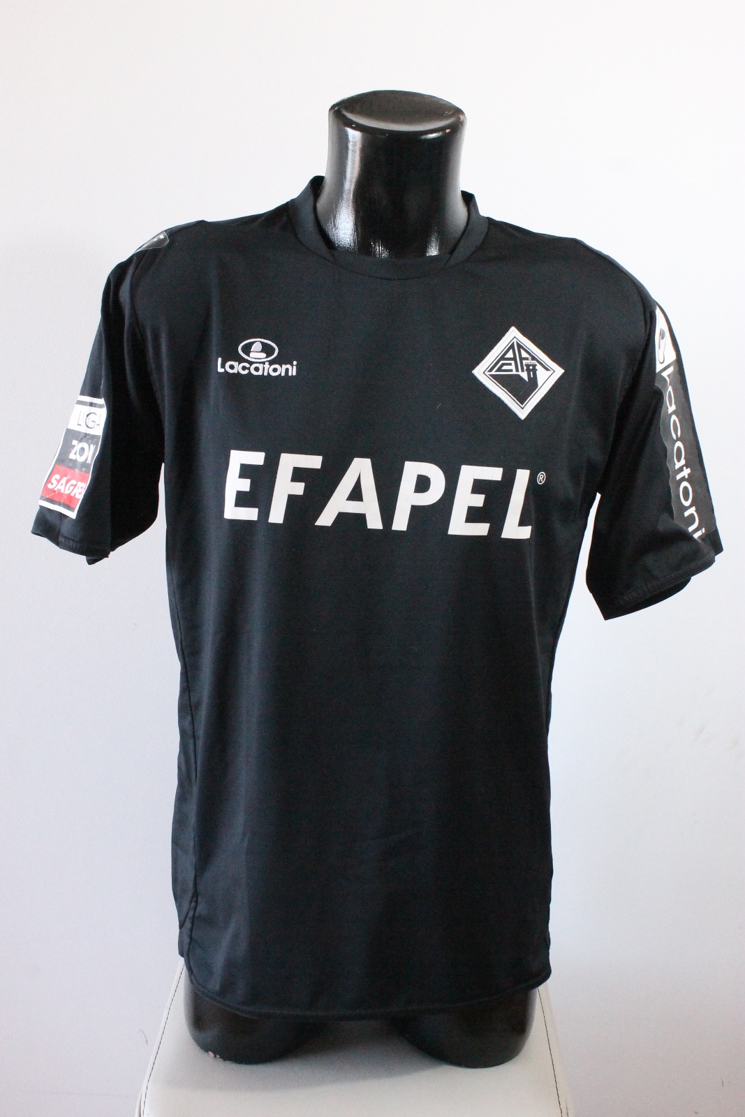 Académica de Coimbra 2011-12 Home Kit