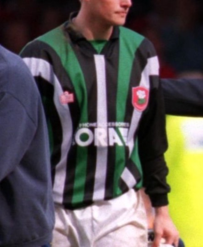 Barnsley FC 1997-98 GK 2 Kit