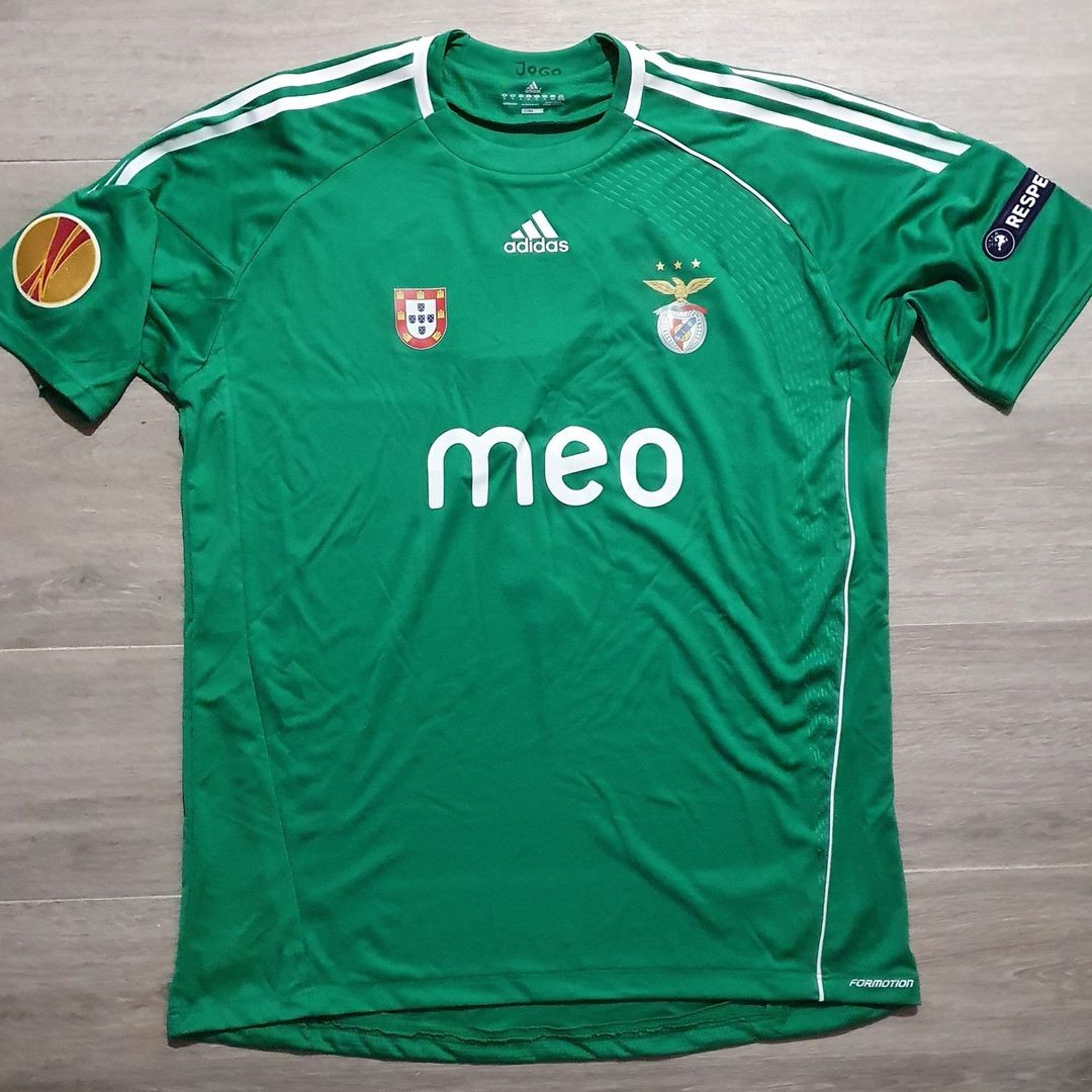 SL Benfica 2010-11 GK 1 Kit