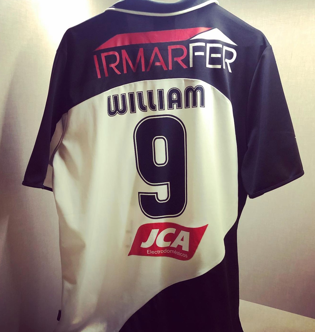 Paços de Ferreira 2009-10 Away Kit