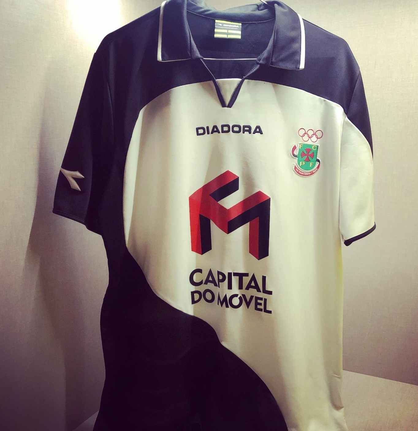 Paços de Ferreira 2009-10 Away Kit