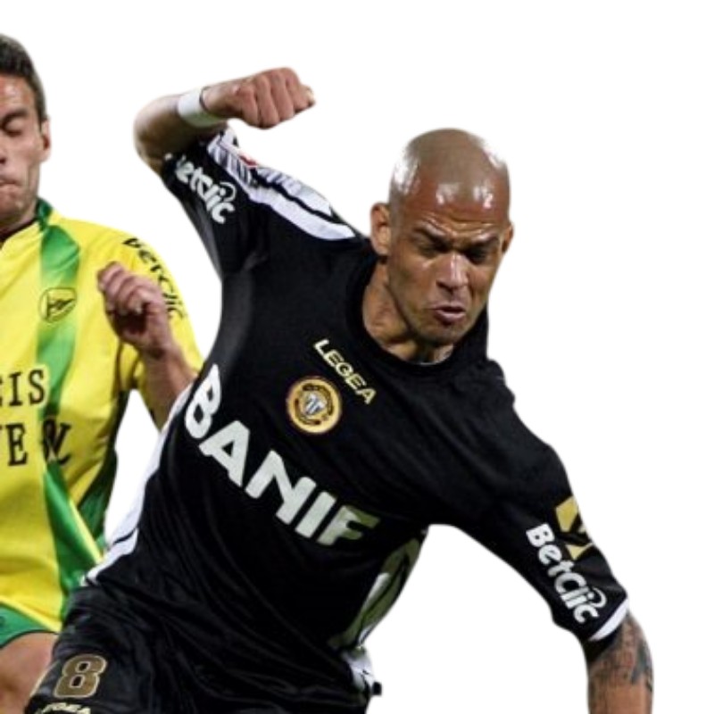 CD Nacional 2009-10 Third Kit