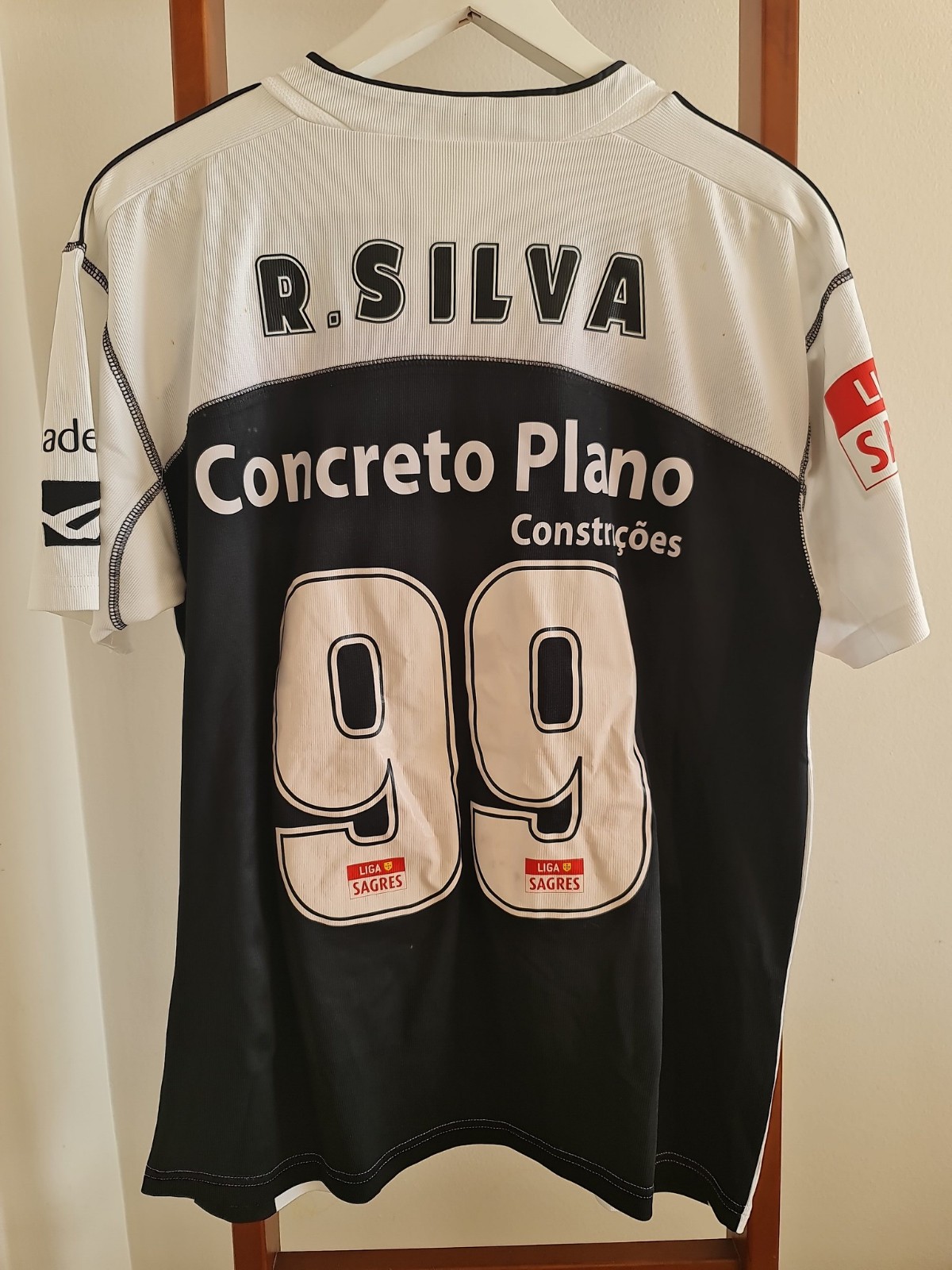 CD Nacional 2008-09 Home Kit