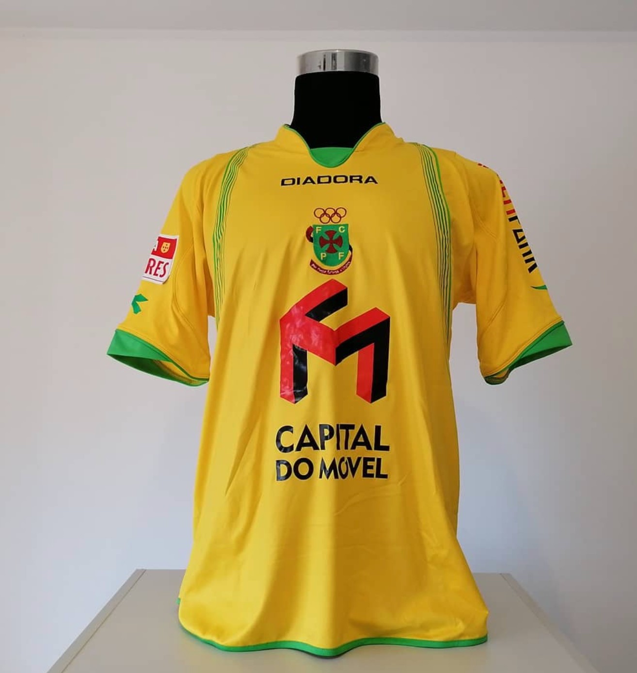 Paços de Ferreira 2008-09 Home Kit