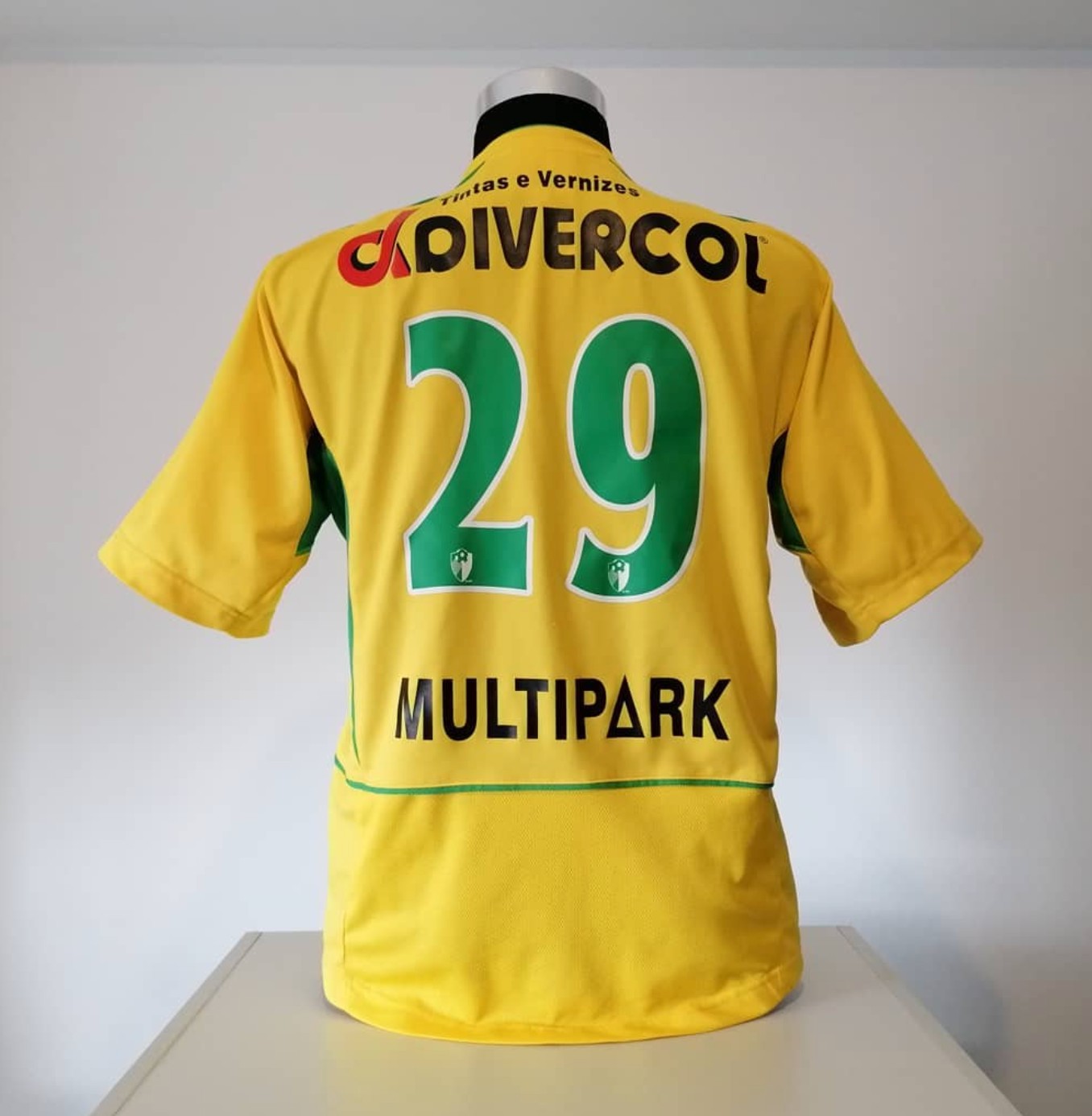 Paços de Ferreira 2005-06 Home Kit
