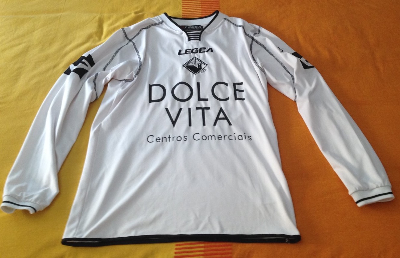 Académica de Coimbra 2005-06 Away Kit