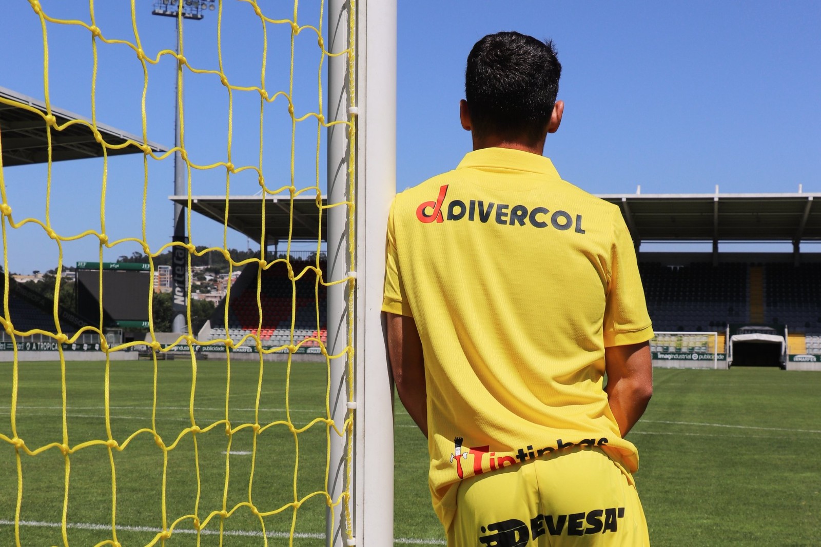 Paços de Ferreira 2024-25 Home Kit