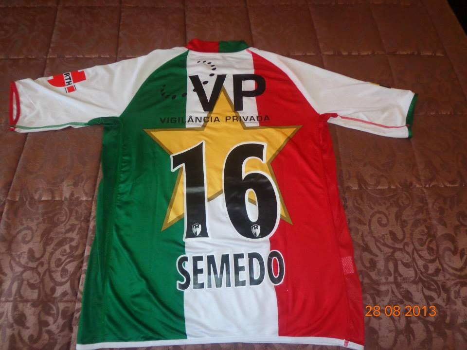 Estrela da Amadora 2005-06 Home Kit