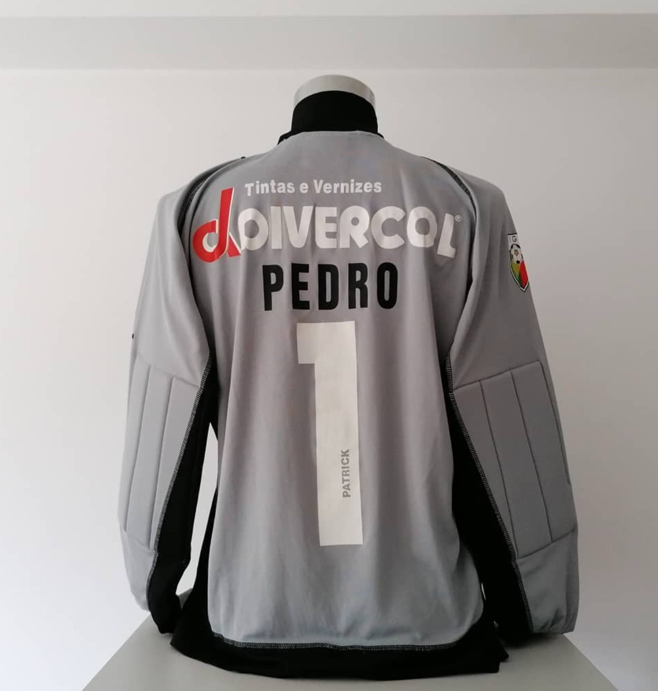 Paços de Ferreira 2004-05 GK 1 Kit