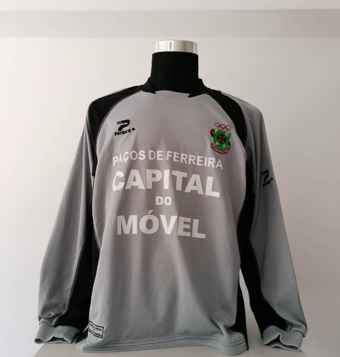 Paços de Ferreira 2004-05 GK 1 Kit
