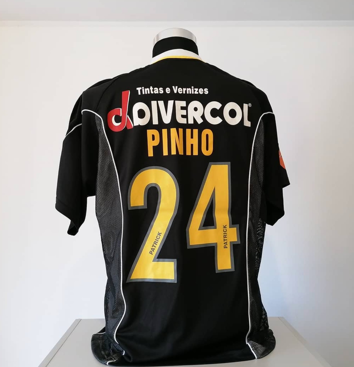 Paços de Ferreira 2003-04 GK Kit