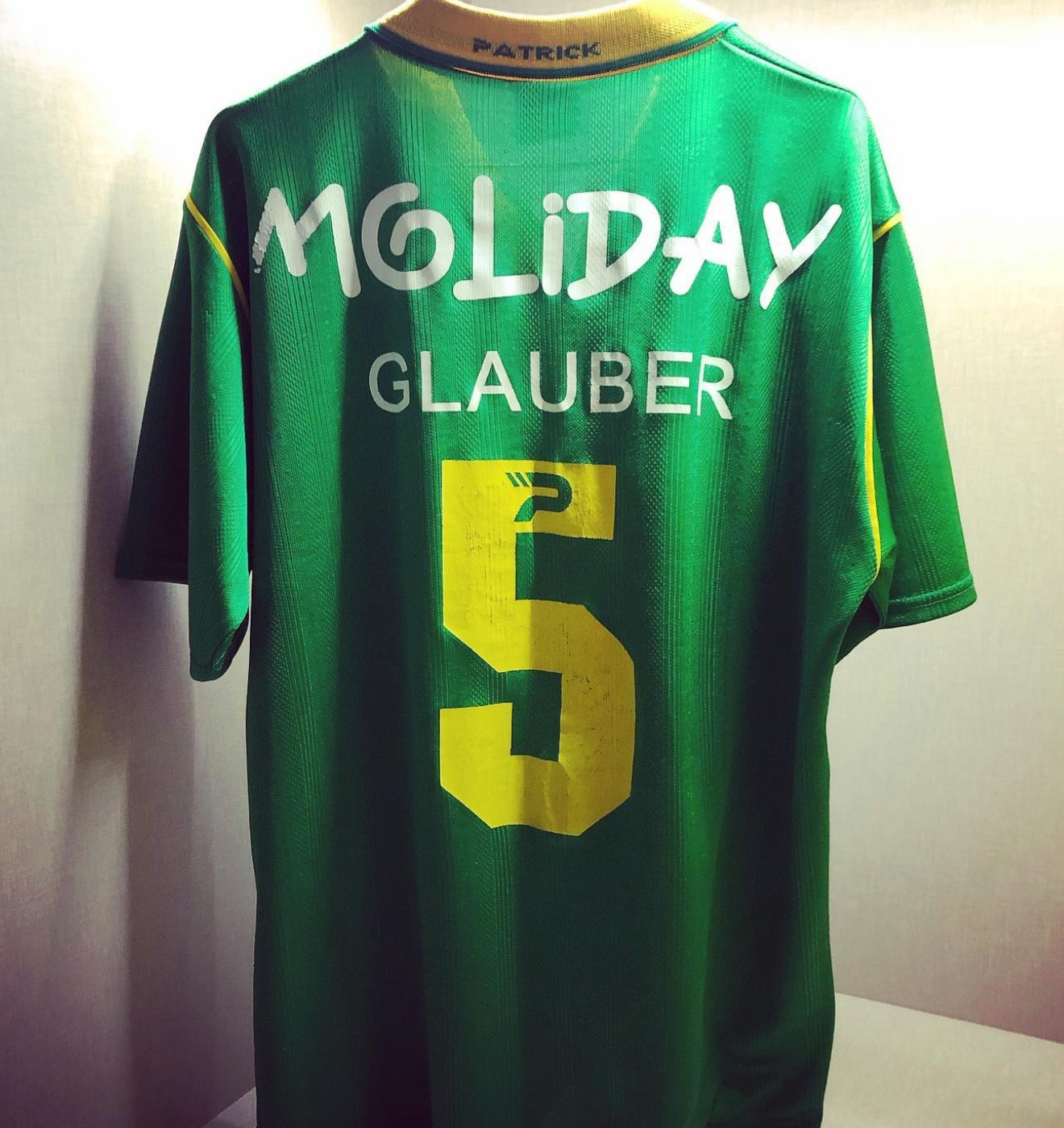 Paços de Ferreira 2000-01 Away Kit