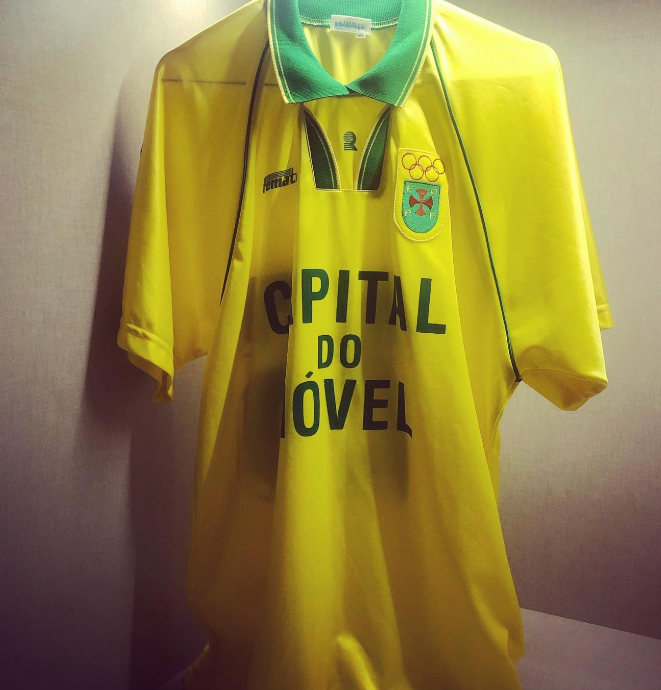 Paços de Ferreira 1998-99 Home Kit