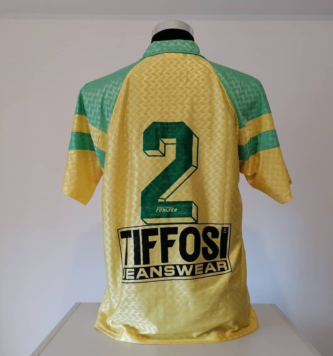 Paços de Ferreira 1993-94 Home Kit