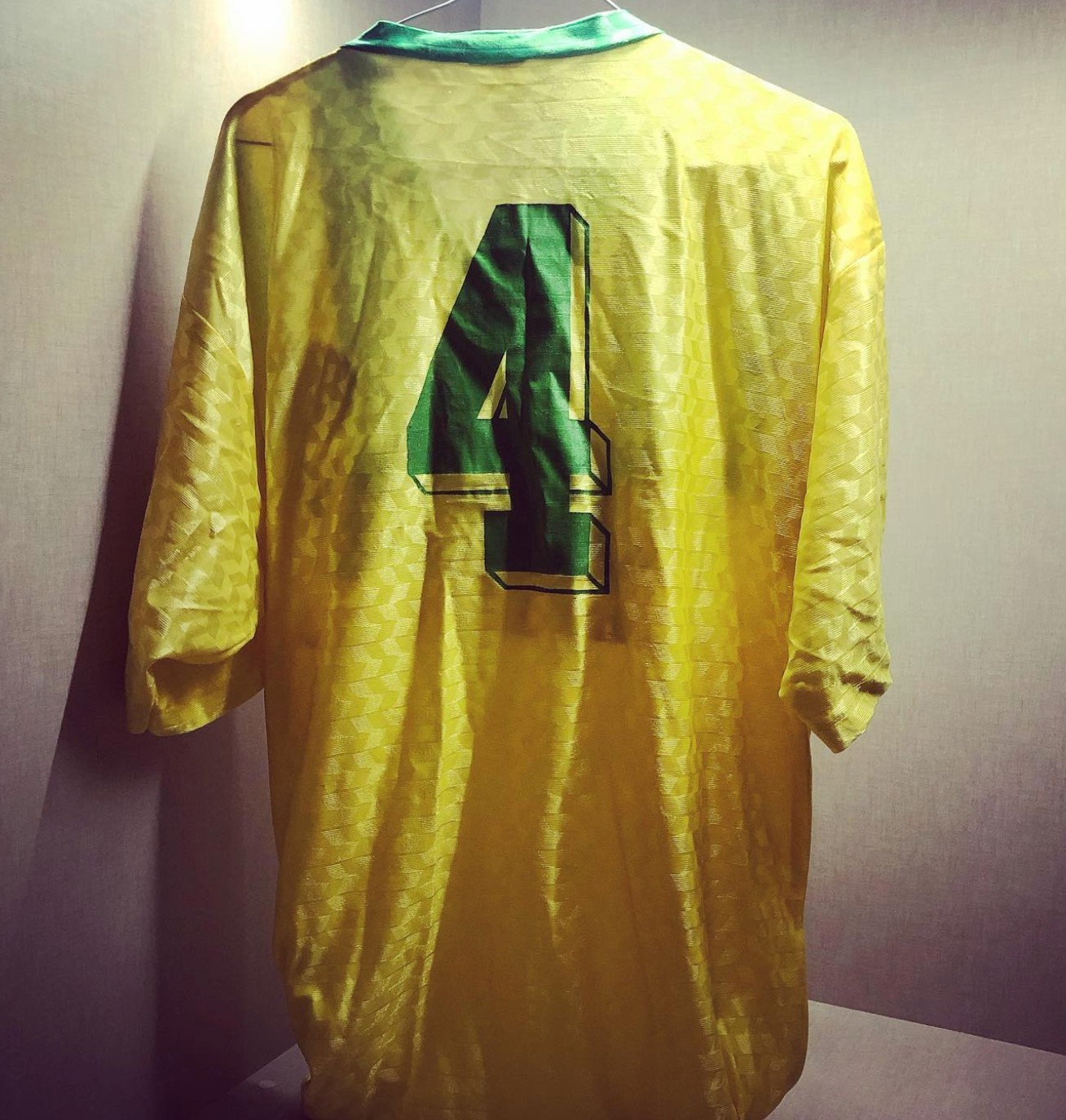 Paços de Ferreira 1990-91 Home Kit