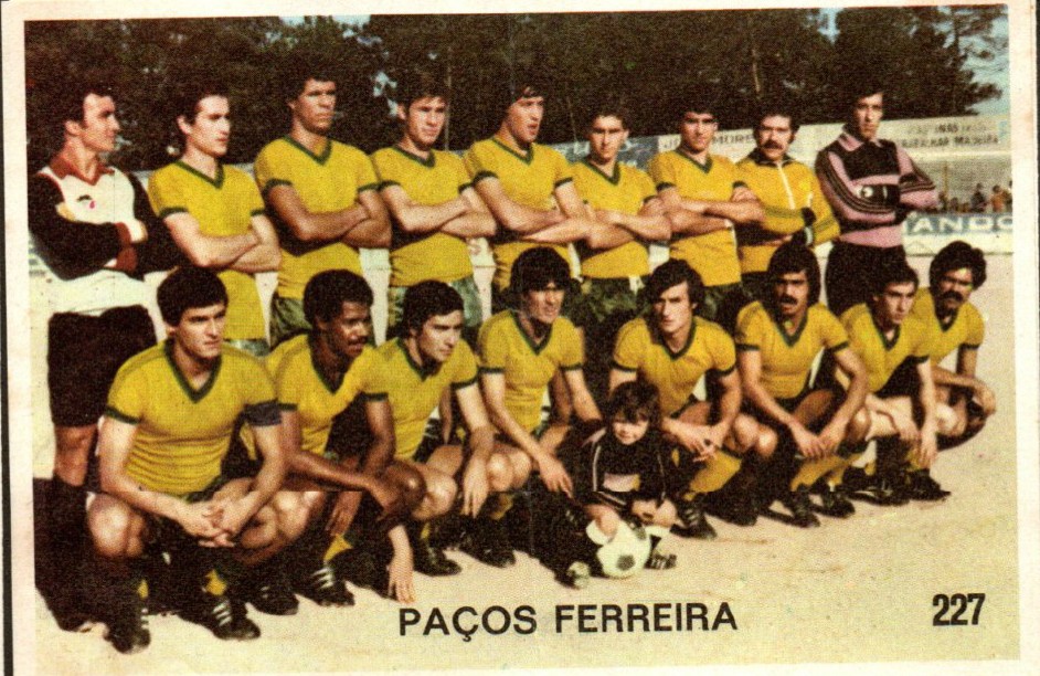 Paços de Ferreira 1981-82 Home Kit