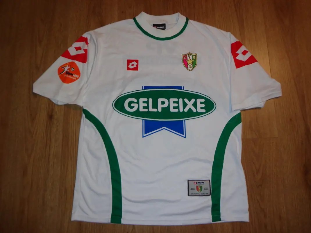 Estrela da Amadora 2003-04 Away Kit