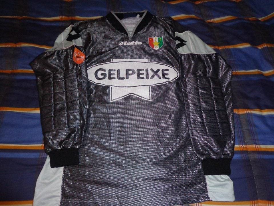 Estrela da Amadora 2003-04 GK Home Kit