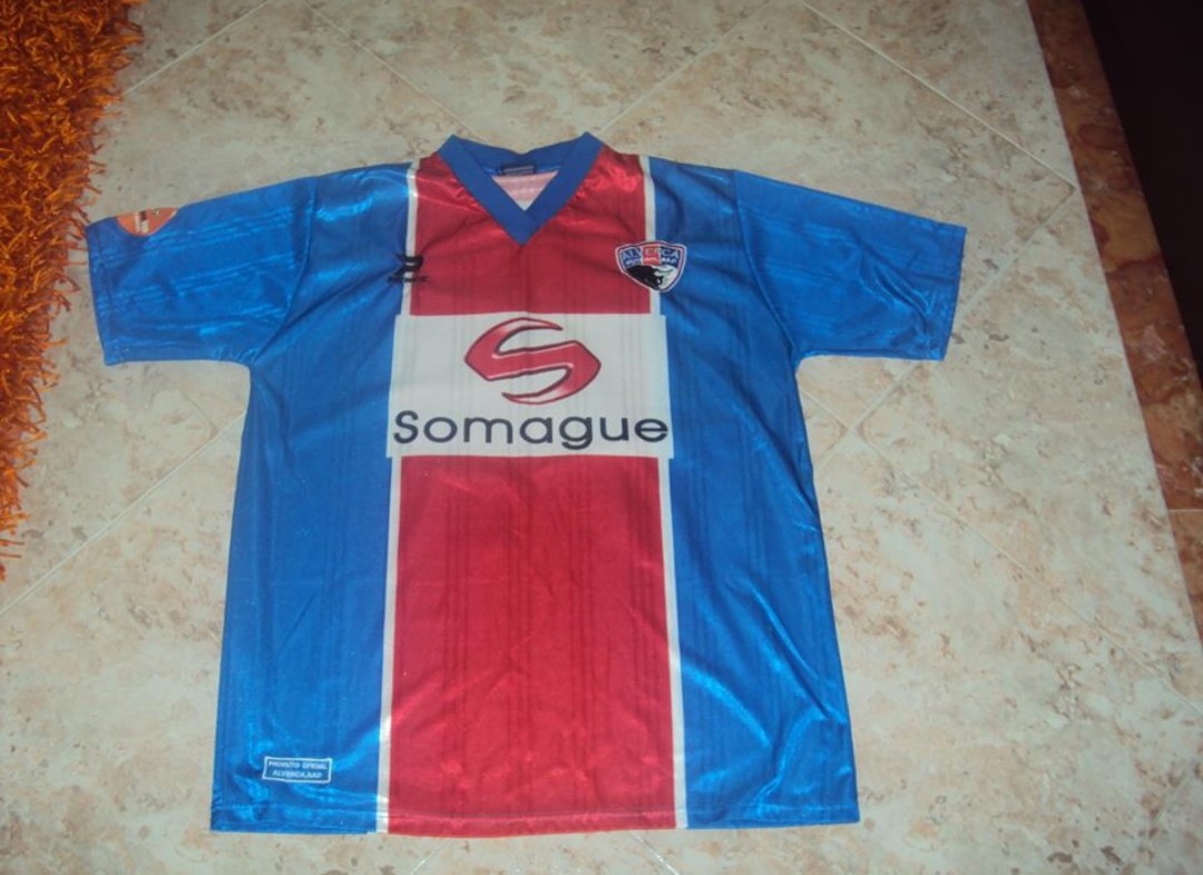 FC Alverca 2003-04 Home Kit