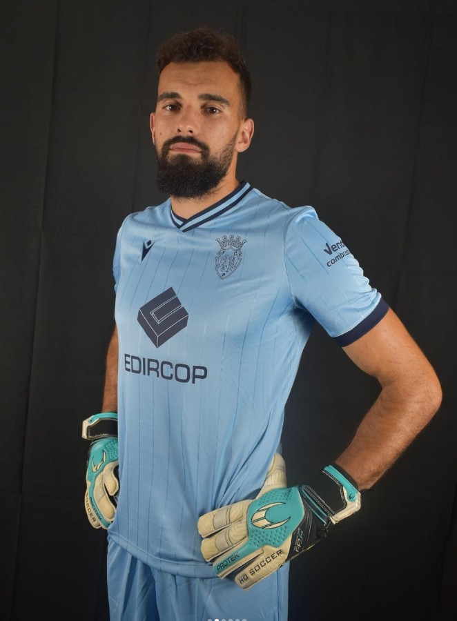 FC Penafiel 2023-24 GK 2 Kit