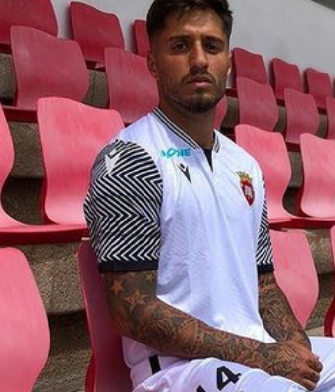 FC Penafiel 2021-22 Third Kit