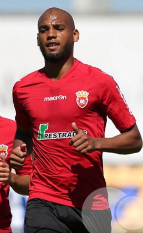 FC Penafiel 2017-18 Home Kit