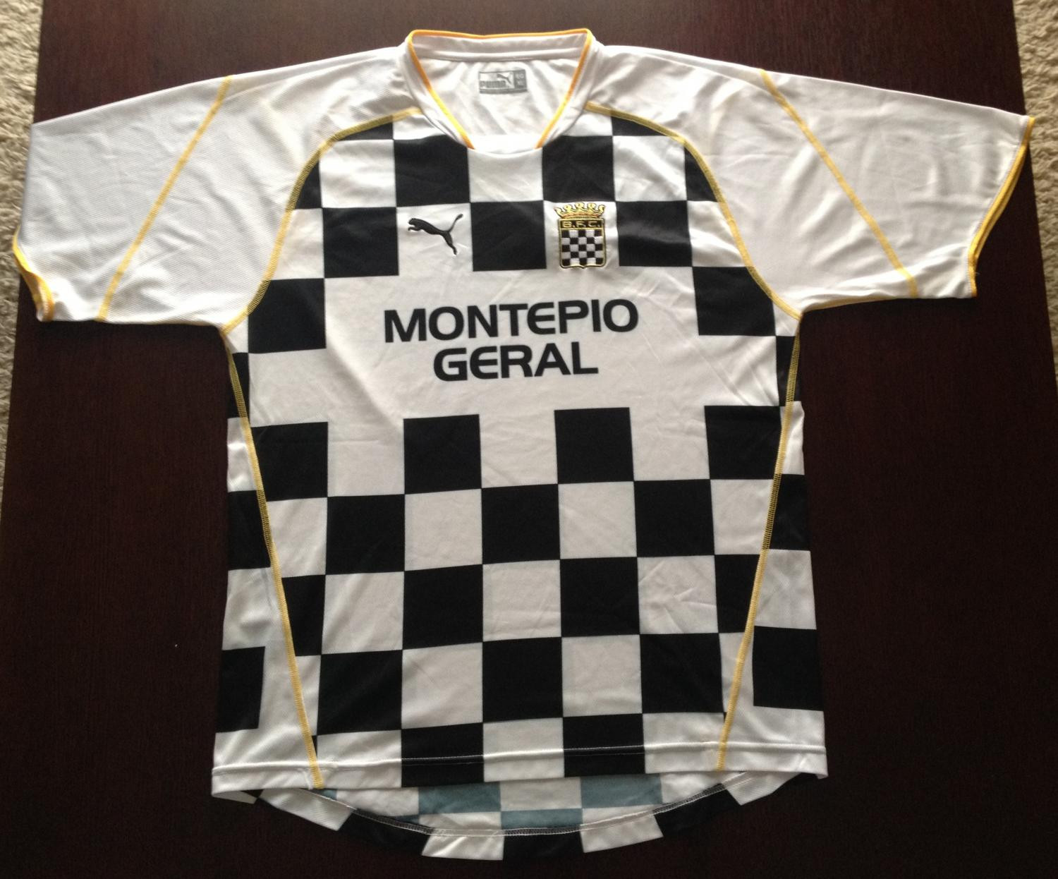 Boavista 2002-03 Home Kit