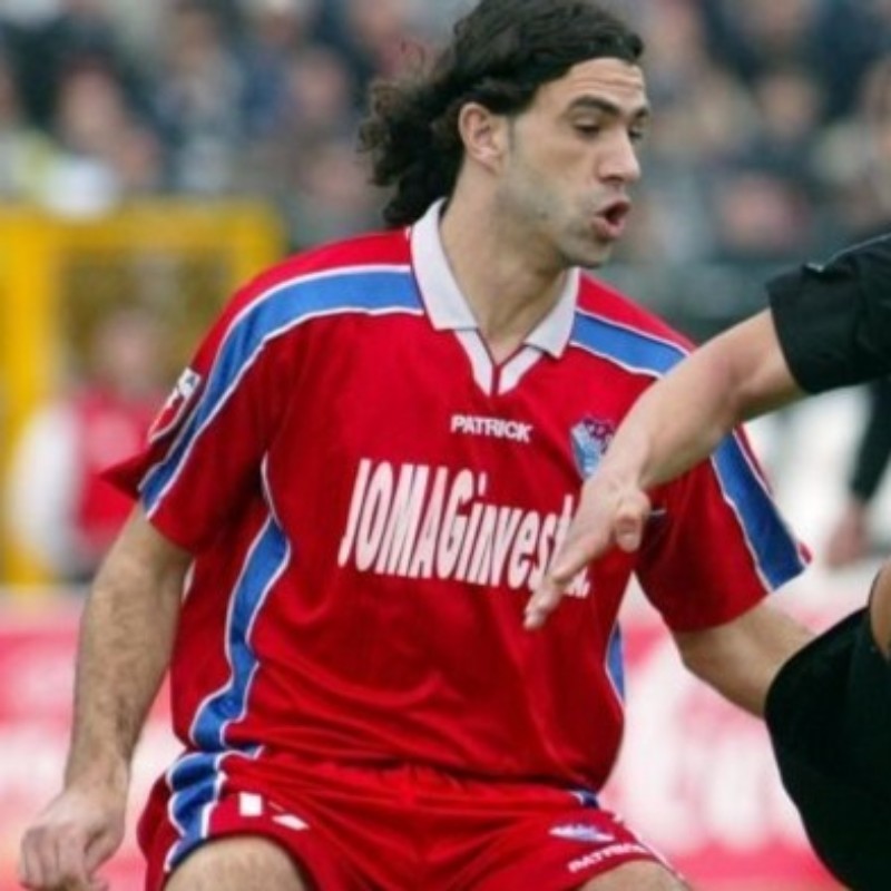 Gil Vicente 2002-03 Home Kit