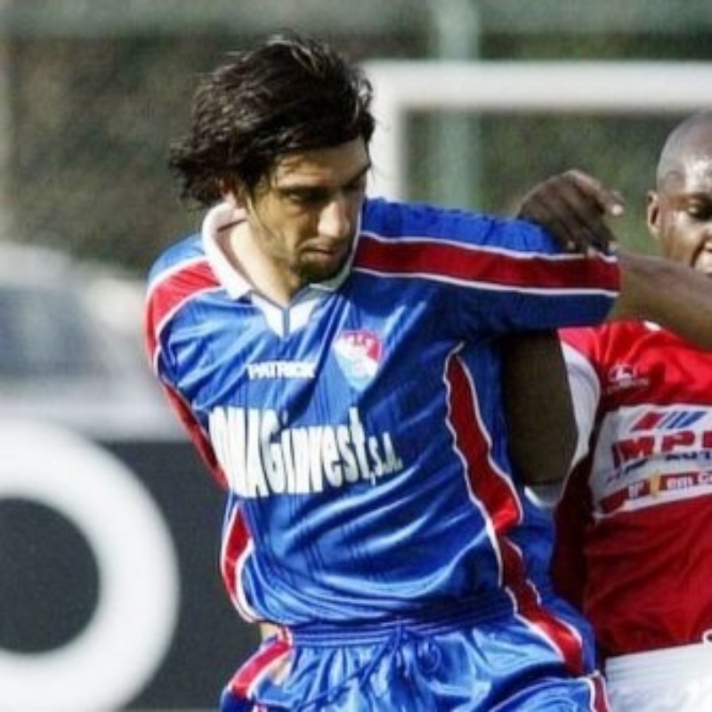 Gil Vicente 2002-03 Away Kit