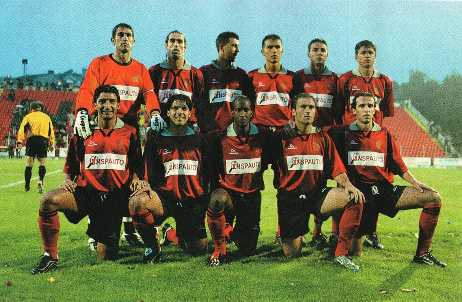 FC Penafiel 2003-04 Home Kit