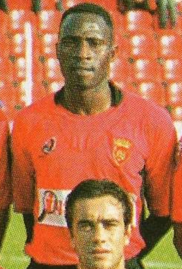 FC Penafiel 2002-03 Home Kit