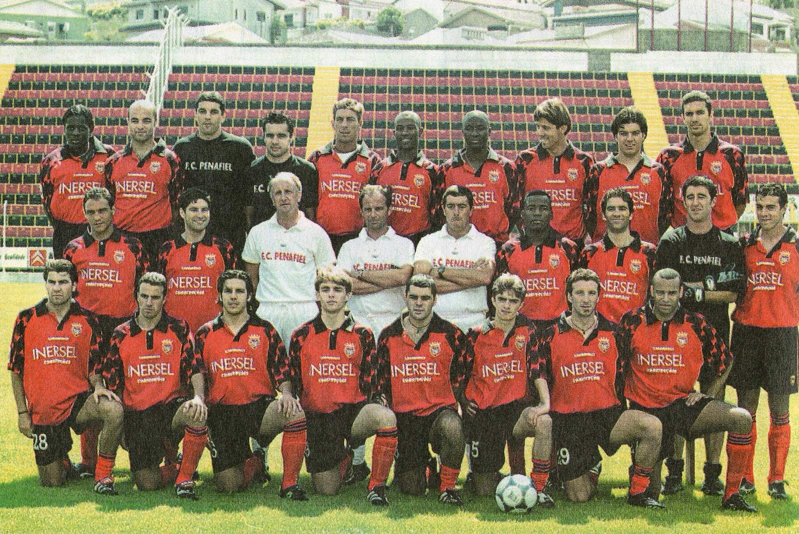 FC Penafiel 2000-01 Home Kit