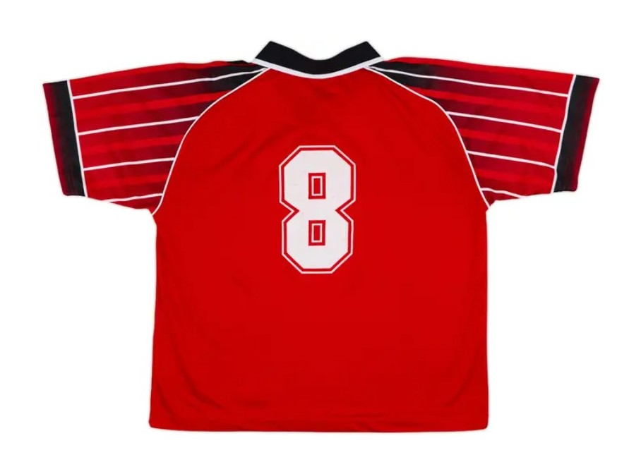 FC Penafiel 1999-00 Home Kit