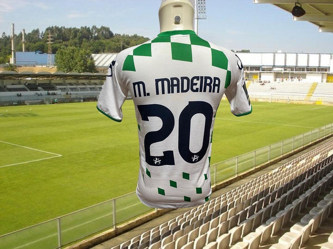 Moreirense 2013-14 Home Kit