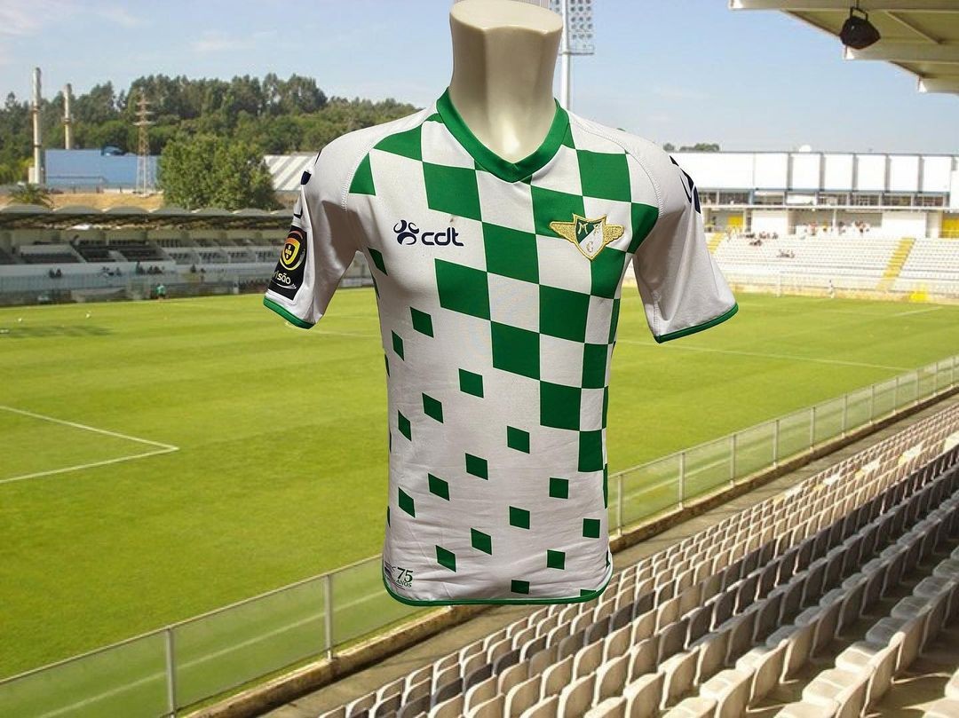 Moreirense 2013-14 Home Kit