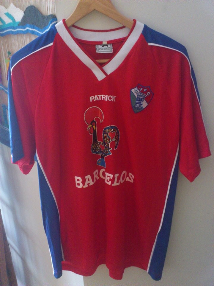Gil Vicente 2001-02 Home Kit