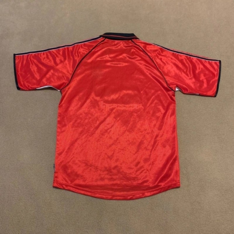 SL Benfica 2000-01 Cup Kit