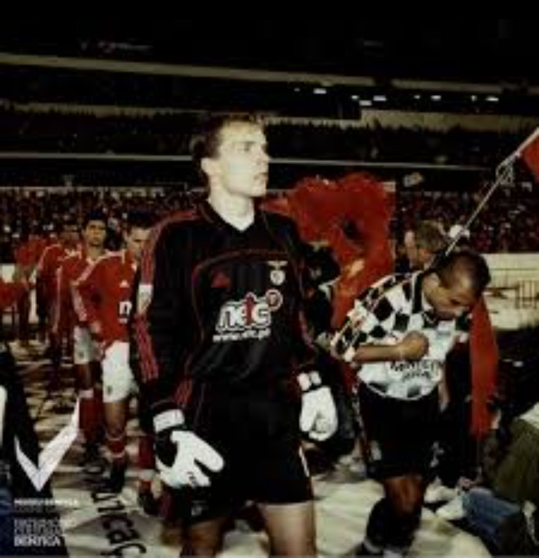 SL Benfica 2000-01 GK Kit