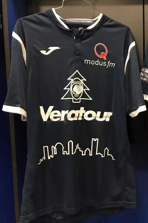 Atalanta BC 2017-18 Christmas Kit