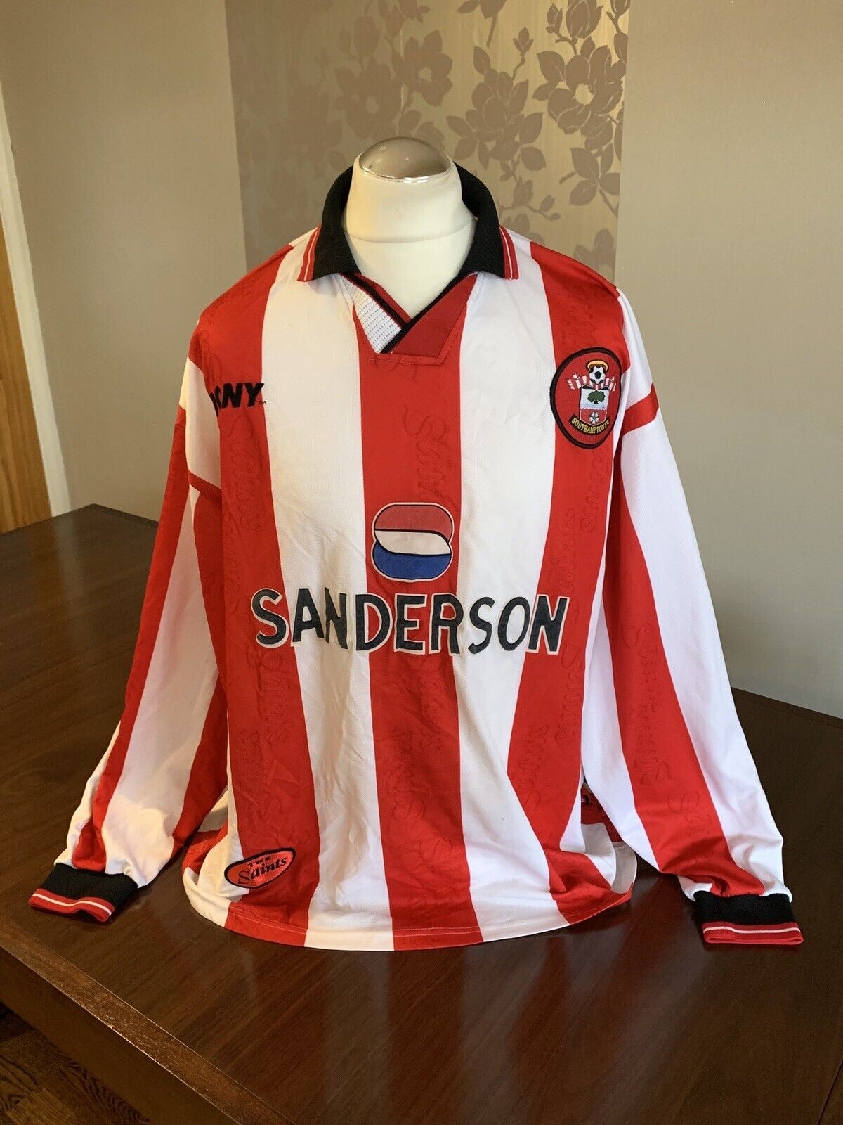 Southampton FC 1998-99 Home Kit