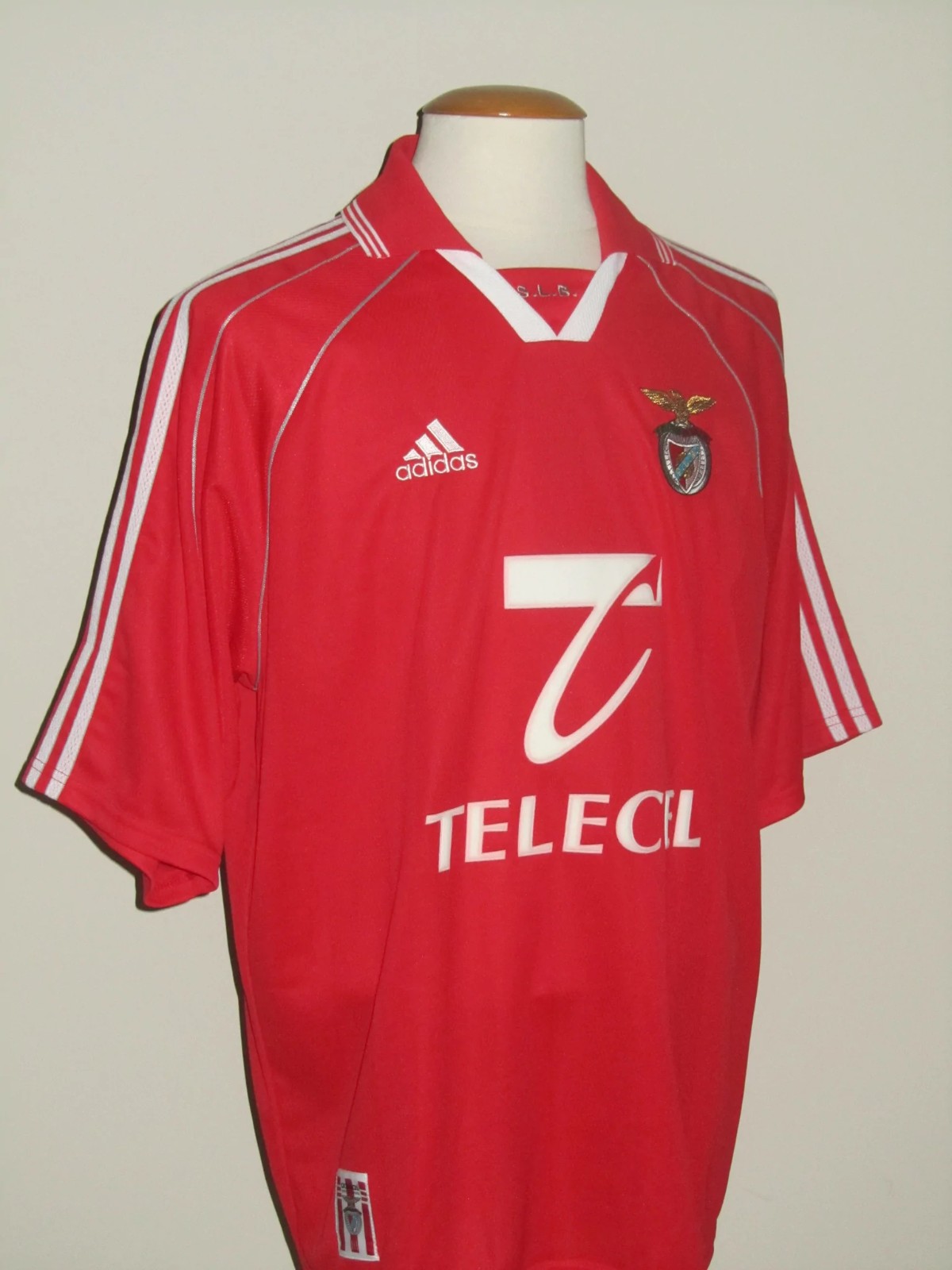 SL Benfica 1999-00 Home Kit