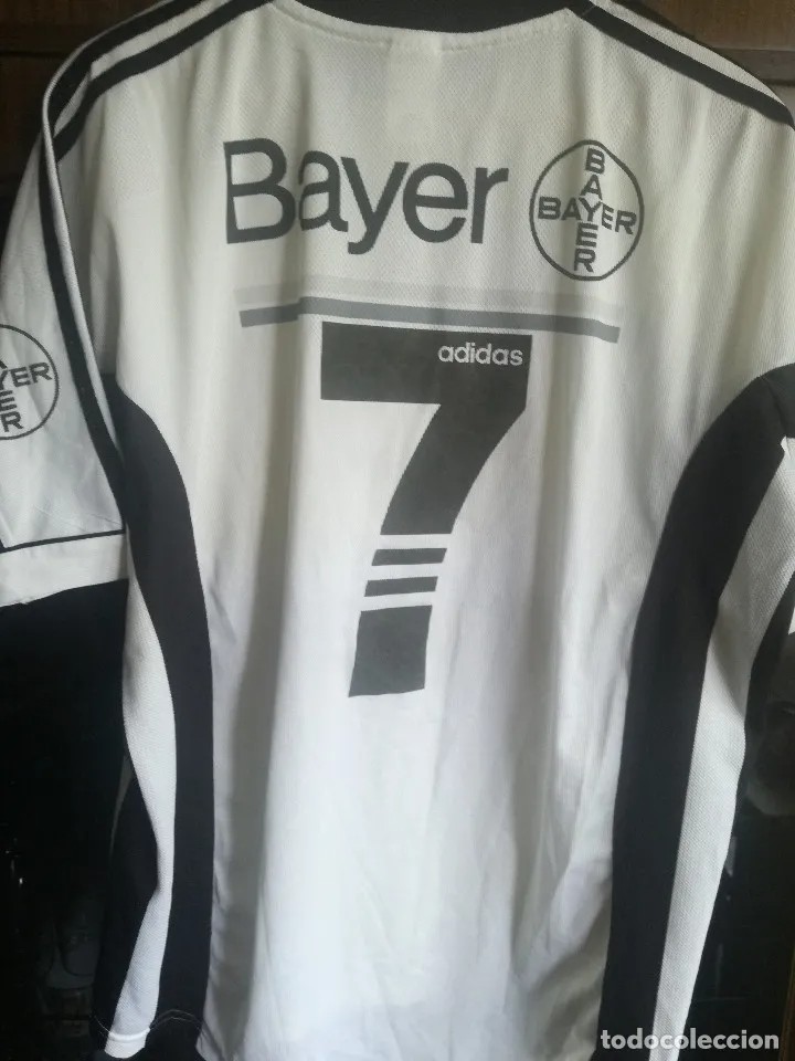 Vitória SC 1998-99 Home Kit