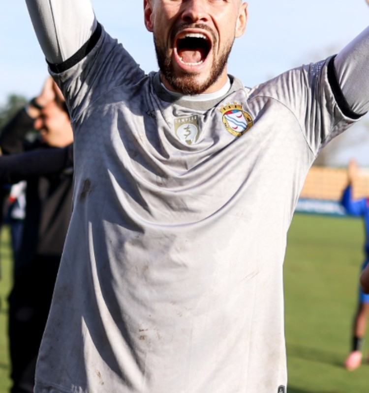 FC Alverca 2024-25 GK 1 Kit