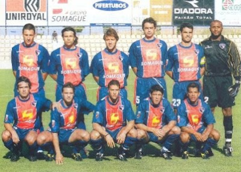 FC Alverca 2002-03 Home Kit