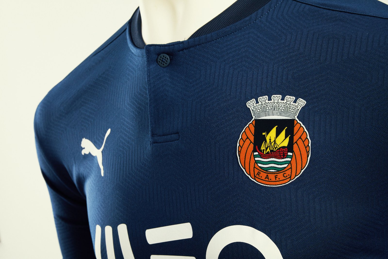 Rio Ave 2021-22 Away Kit