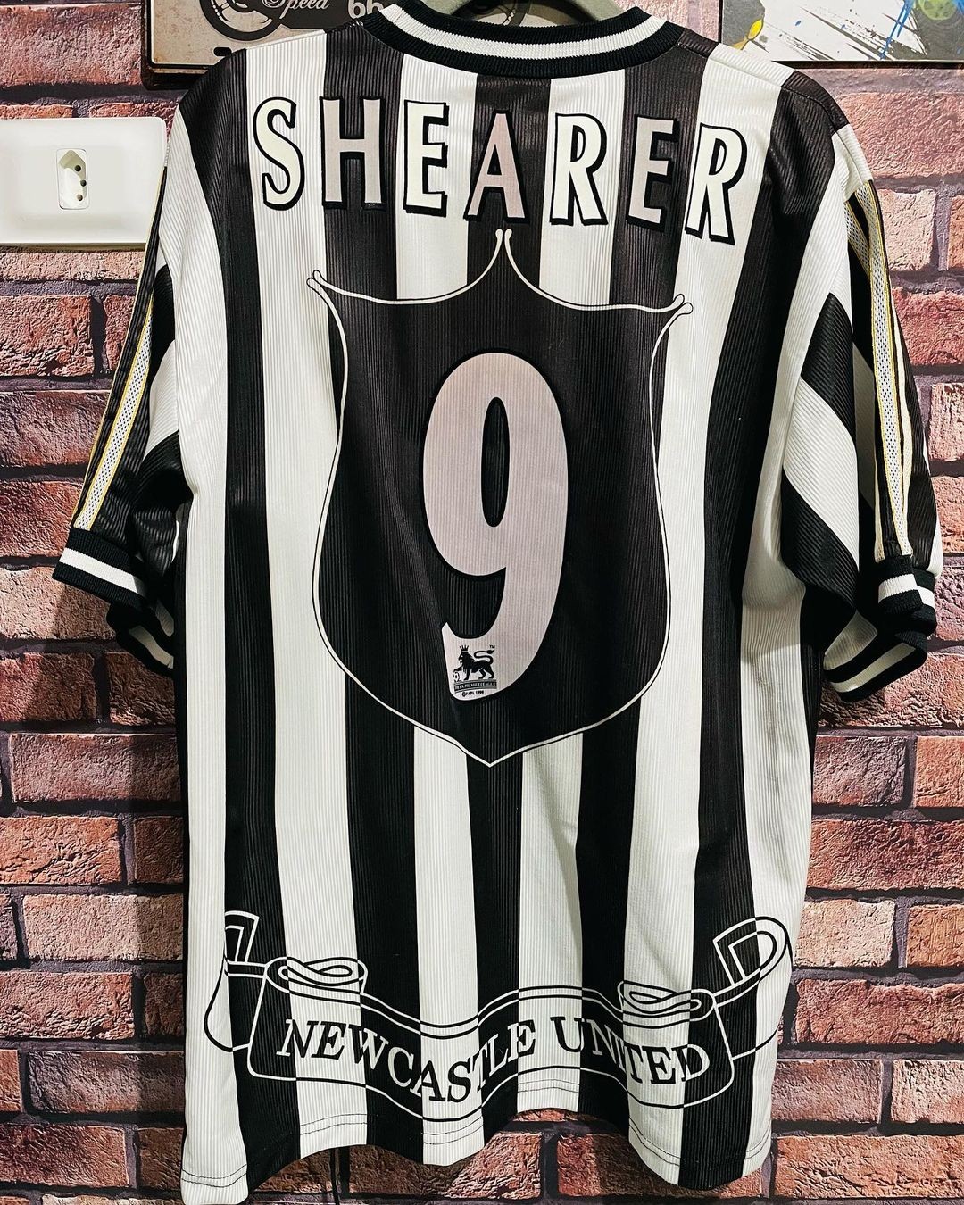 Newcastle United 1998-99 Home Kit