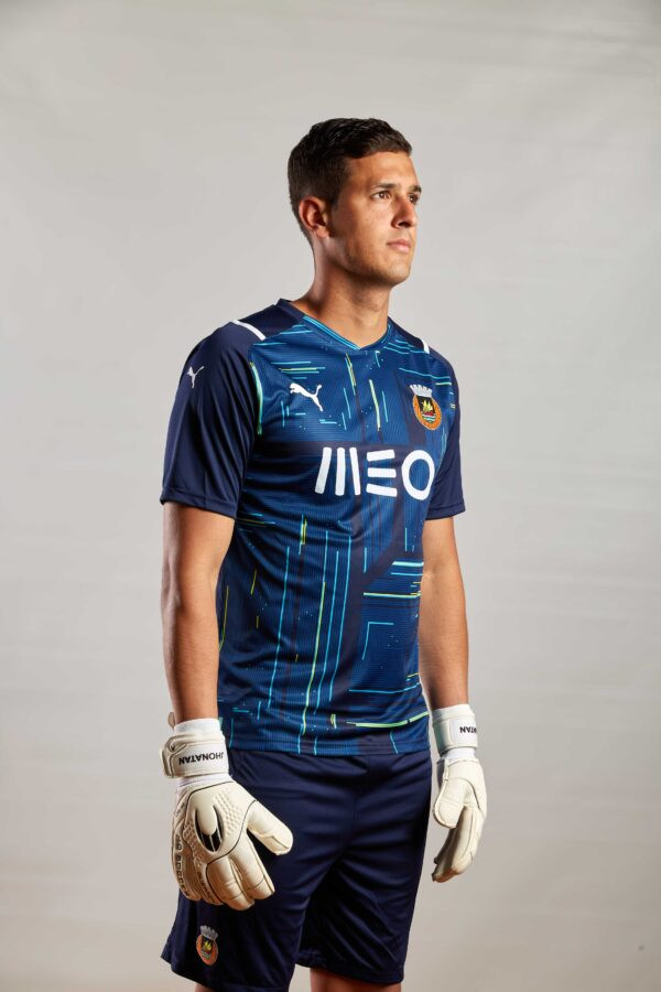 Rio Ave 2021-22 GK Home Kit