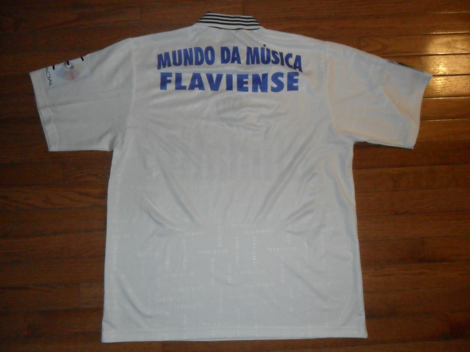 GD Chaves 1997-98 Away Kit