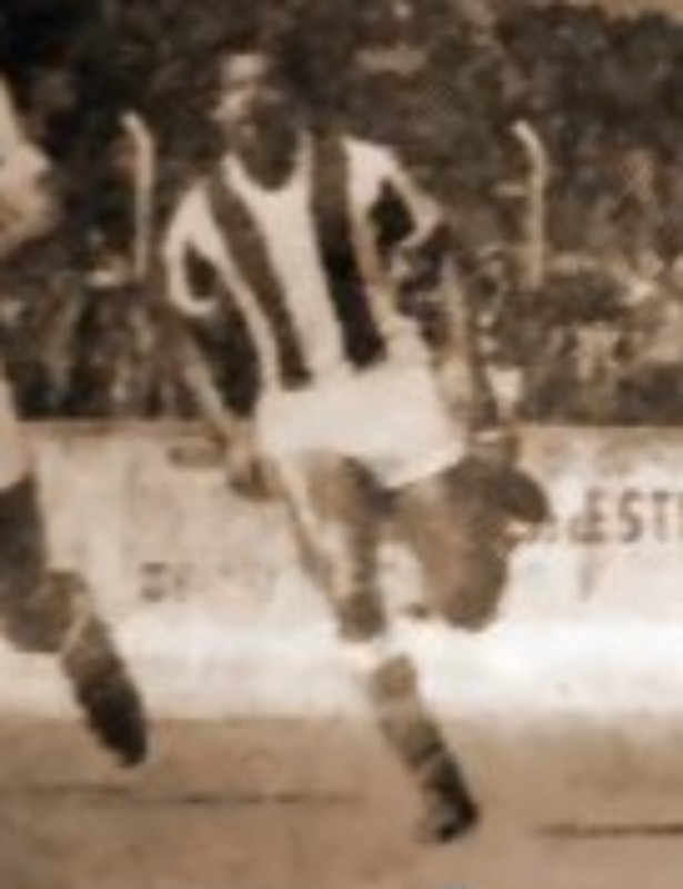 Rio Ave 1976-77 Home Kit