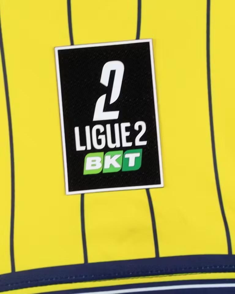 Pau FC 2024-25 Home 2 Kit